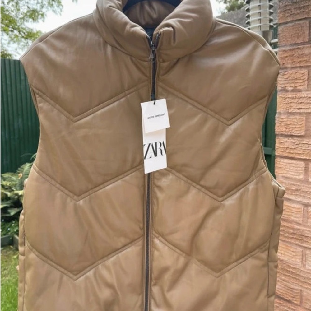 Zara Men's Brown Quilted Vest
